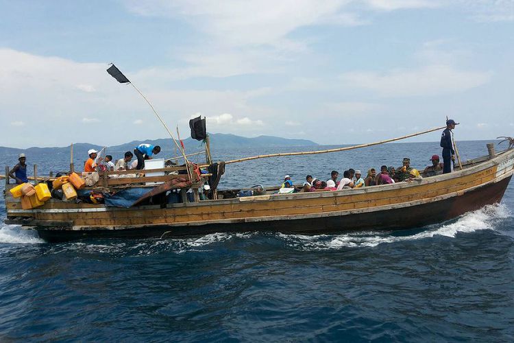 Kapal Pengangkut Pengungsi Rohingya Masuk ke Negara Malaysia