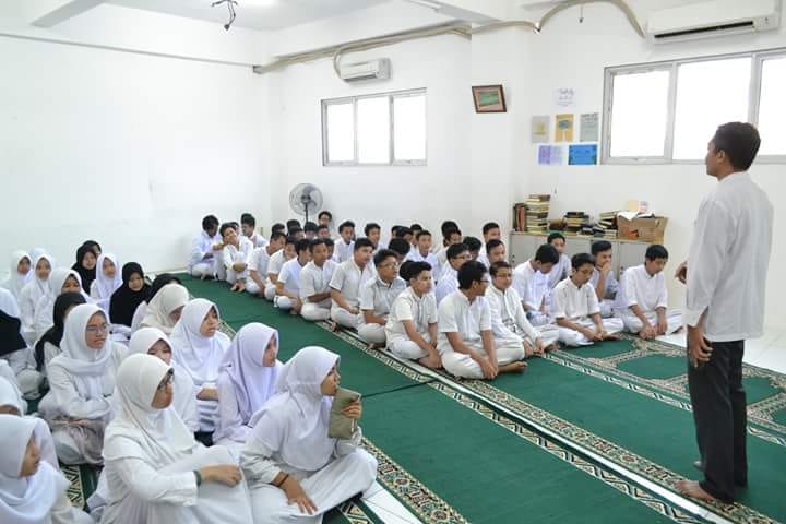 Membentuk Karakter Remaja Muslim di Mulai Dari Mushollah