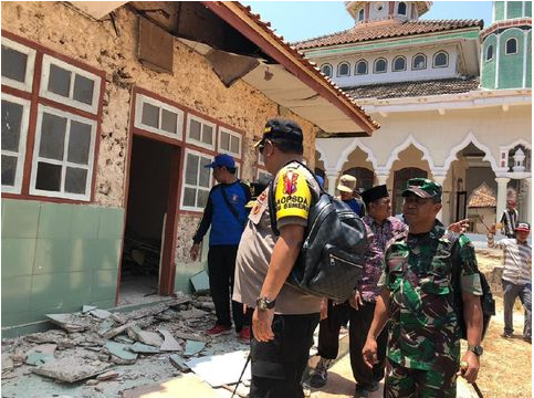 Gempa Situbondo Jawa Timur Mengakibatkan 4 Warga Tewas dan Luka-Luka