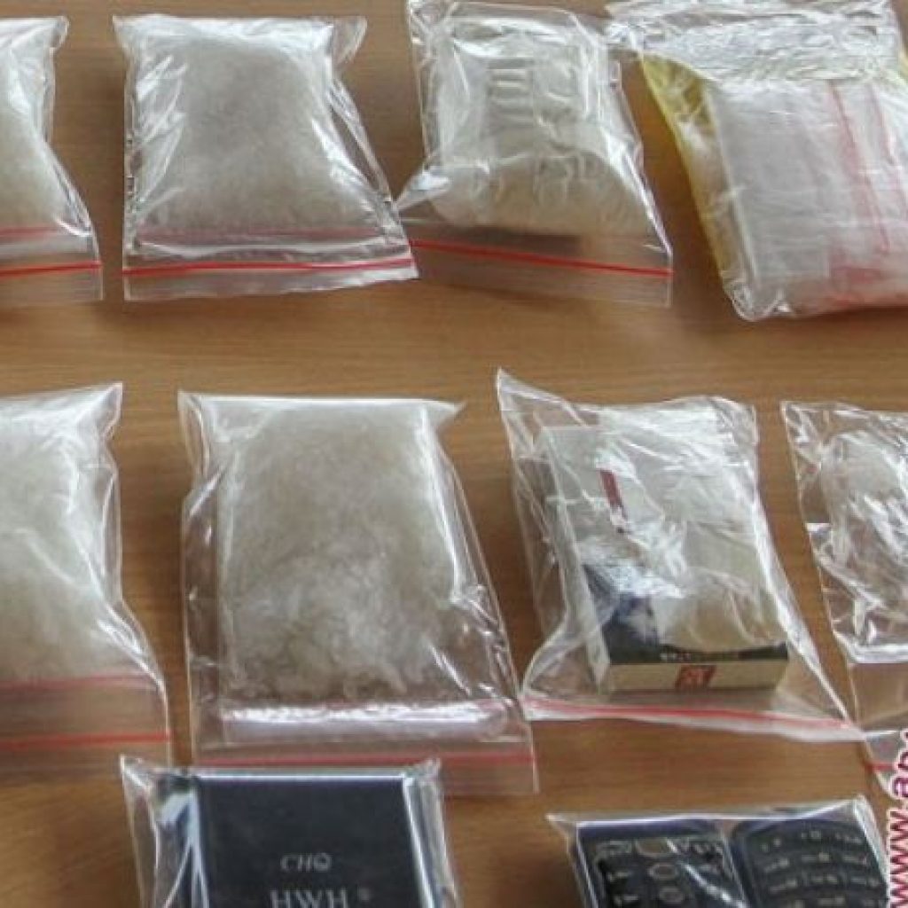 Pengedar Sabu Menyembunyikan Dompet Dalam Mulut