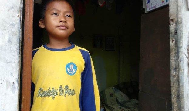 Kisah Anak Yatim Piatu Yang Jualan Cilok Seusai Pulang Sekolah Untuk Menghidupi 2 Adiknya