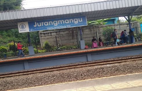 KRL KA 1722 Relasi Stasiun Jatinegara – Bogor Anjlok, Operasional Stasiun Jurangmangu Tidak Terpengaruh