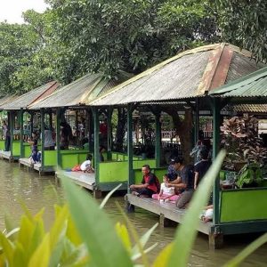 Rumah makan & pemancingan warung bambu