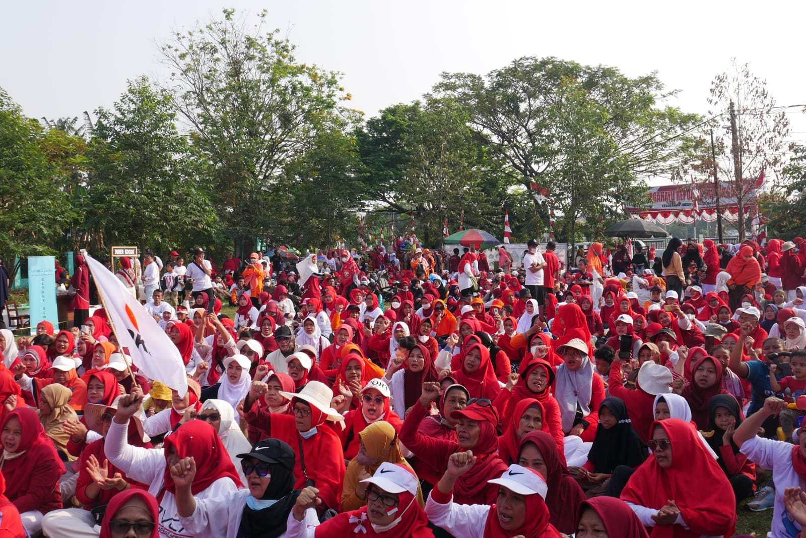Kemeriahan acara jalqn sehat DPC PKS Pondok Aren/ Foto: Istimewa