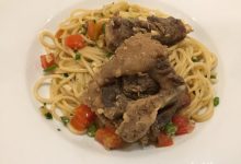Resto Tigapuluh: Nikmatnya Makan Spaghetti Buntuk Goreng Yang Pedas Renyah