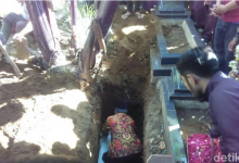 Pemakaman Ella Wanita Cantik Korban Pembunuhan Menyelimuti Duka Keluarga