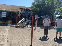 Tower Ambruk Menimpa Gedung SD Di Sulawesi Selatan, 8 Murid Luka-Luka