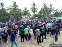 Sebanyak 300 Orang Mahasiswa Dari Tangerang Selatan Siap Berangkat Ke Gedung DPR