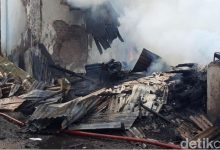 Pabrik Kerupuk Rumahan Di Medaeng Terbakar, Asap Naik Tinggi Terlihat Dari Radius 2 KM