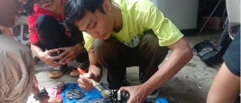 Sosialisasikan Rawat Karburator Motor, Mahasiswa Unpam Lakukan PKM di Kelurahan Jagakarsa, Jakarta